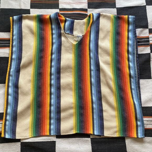 Vintage 1970’s Nifty Rainbow Hippie Boho Open Poncho Top! Amazing! OSFM. - Picture 5 of 10